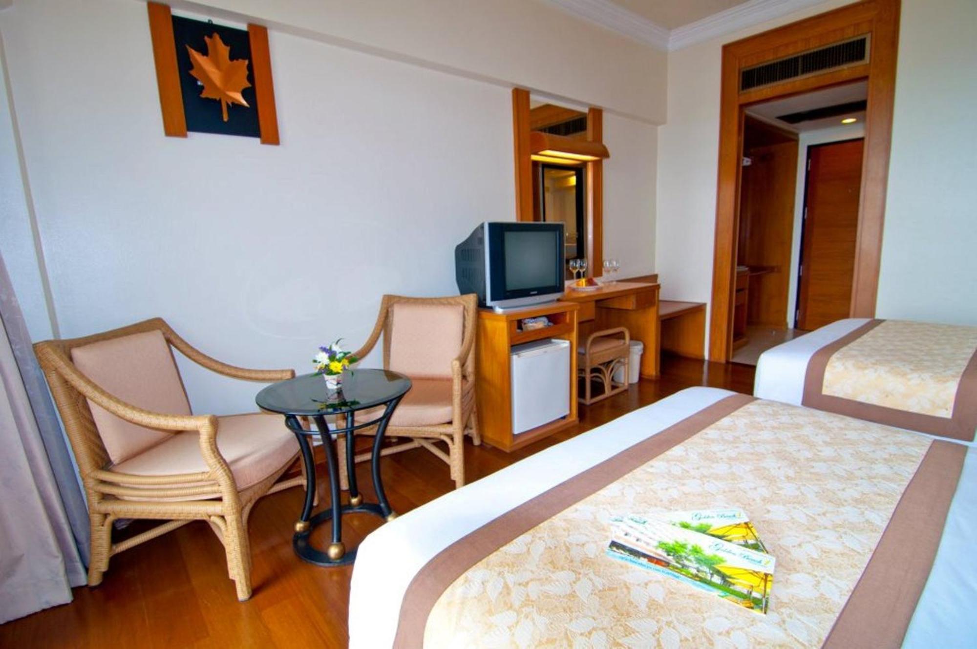 Golden Beach Hotel Pattaya Ngoại thất bức ảnh