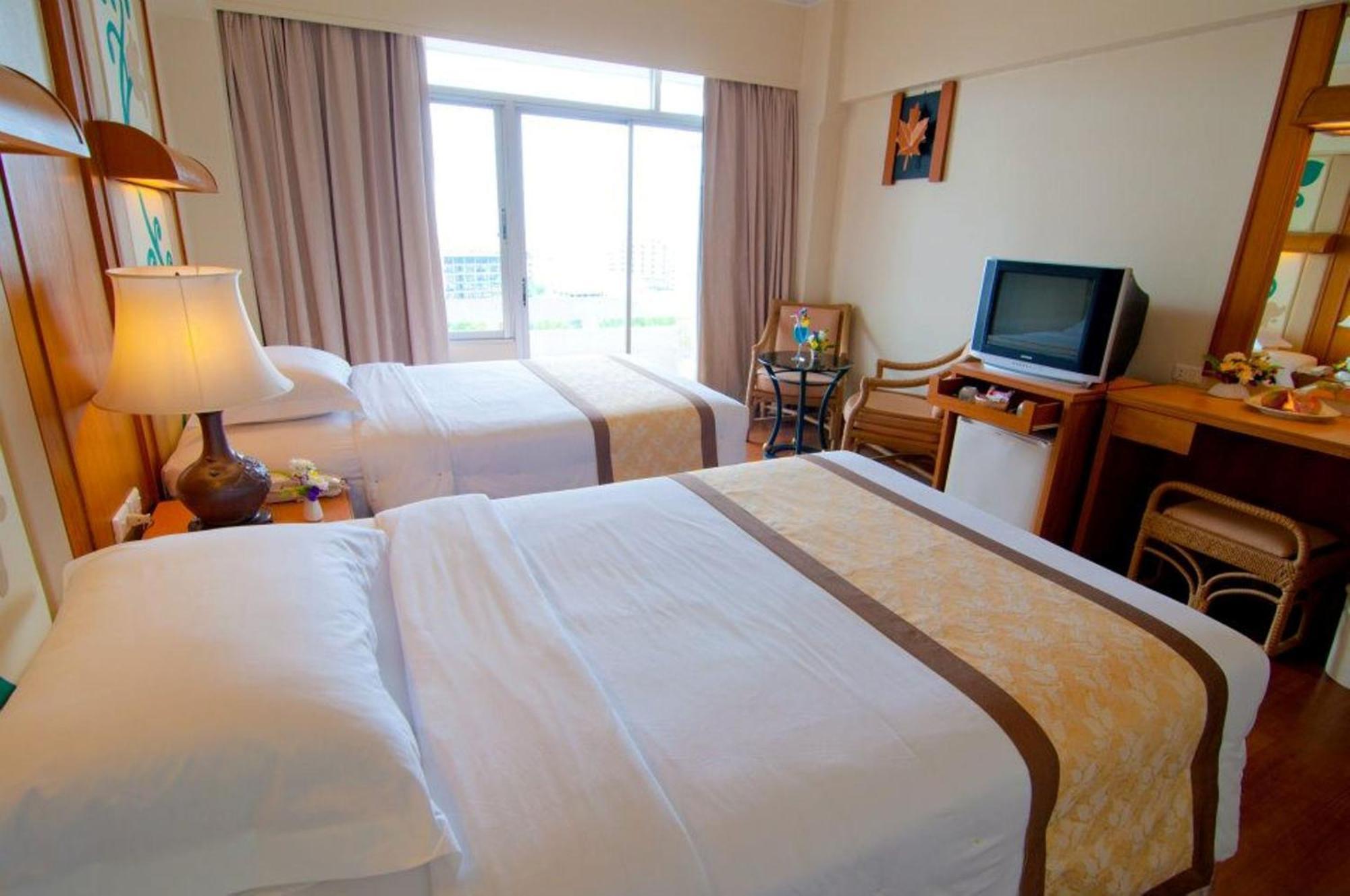 Golden Beach Hotel Pattaya Ngoại thất bức ảnh