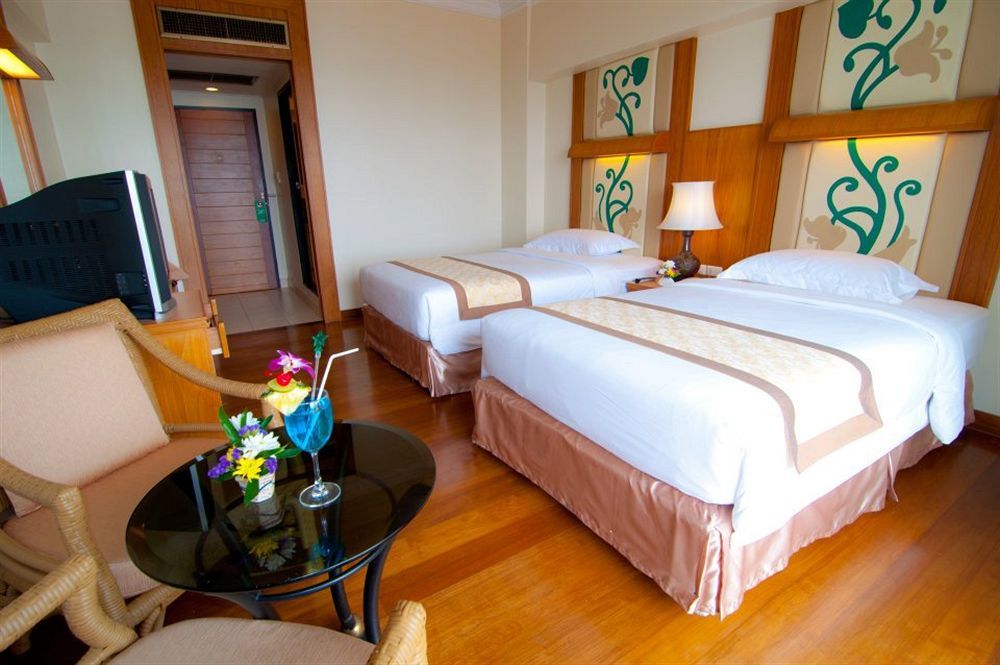 Golden Beach Hotel Pattaya Ngoại thất bức ảnh
