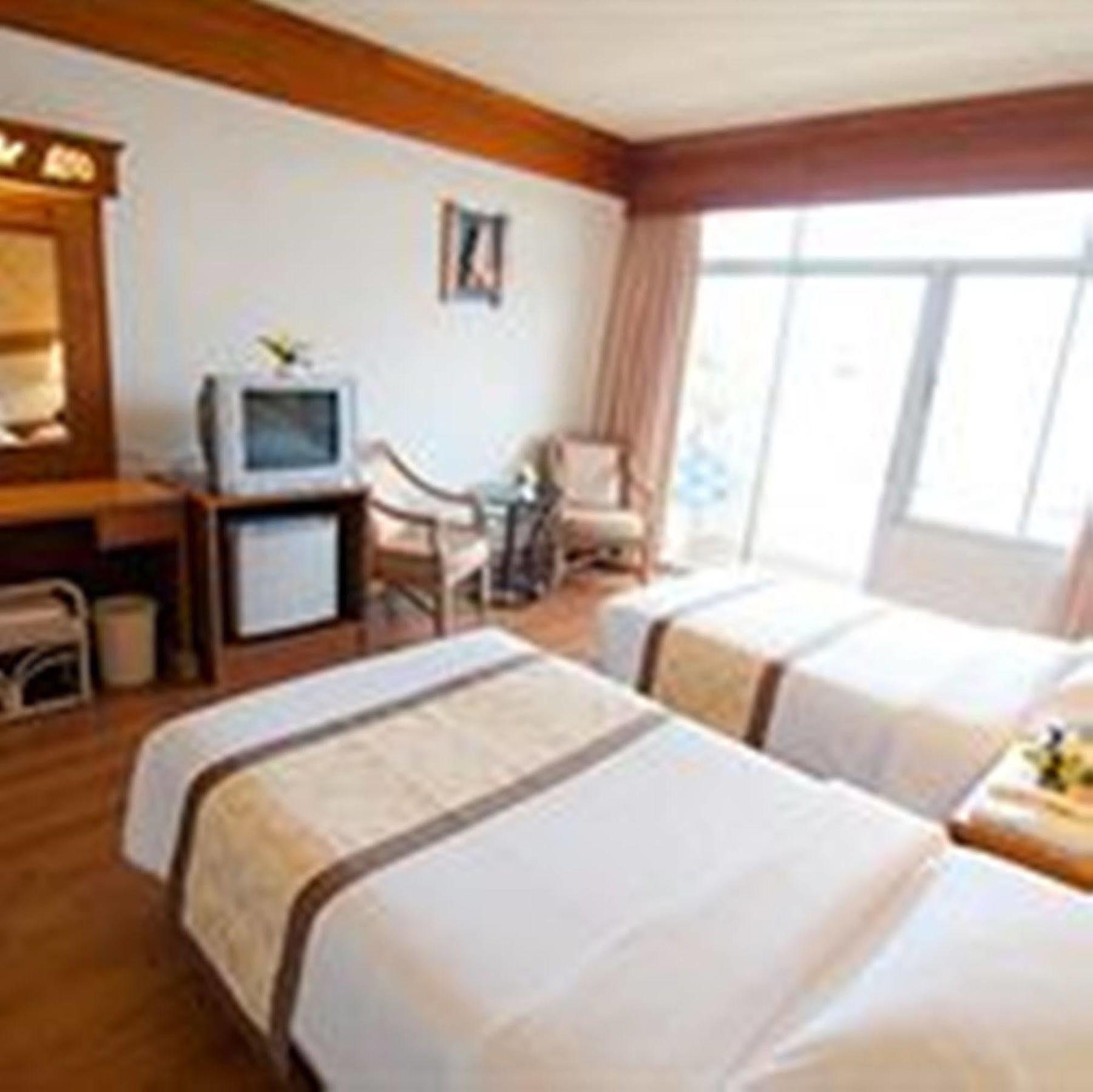 Golden Beach Hotel Pattaya Ngoại thất bức ảnh