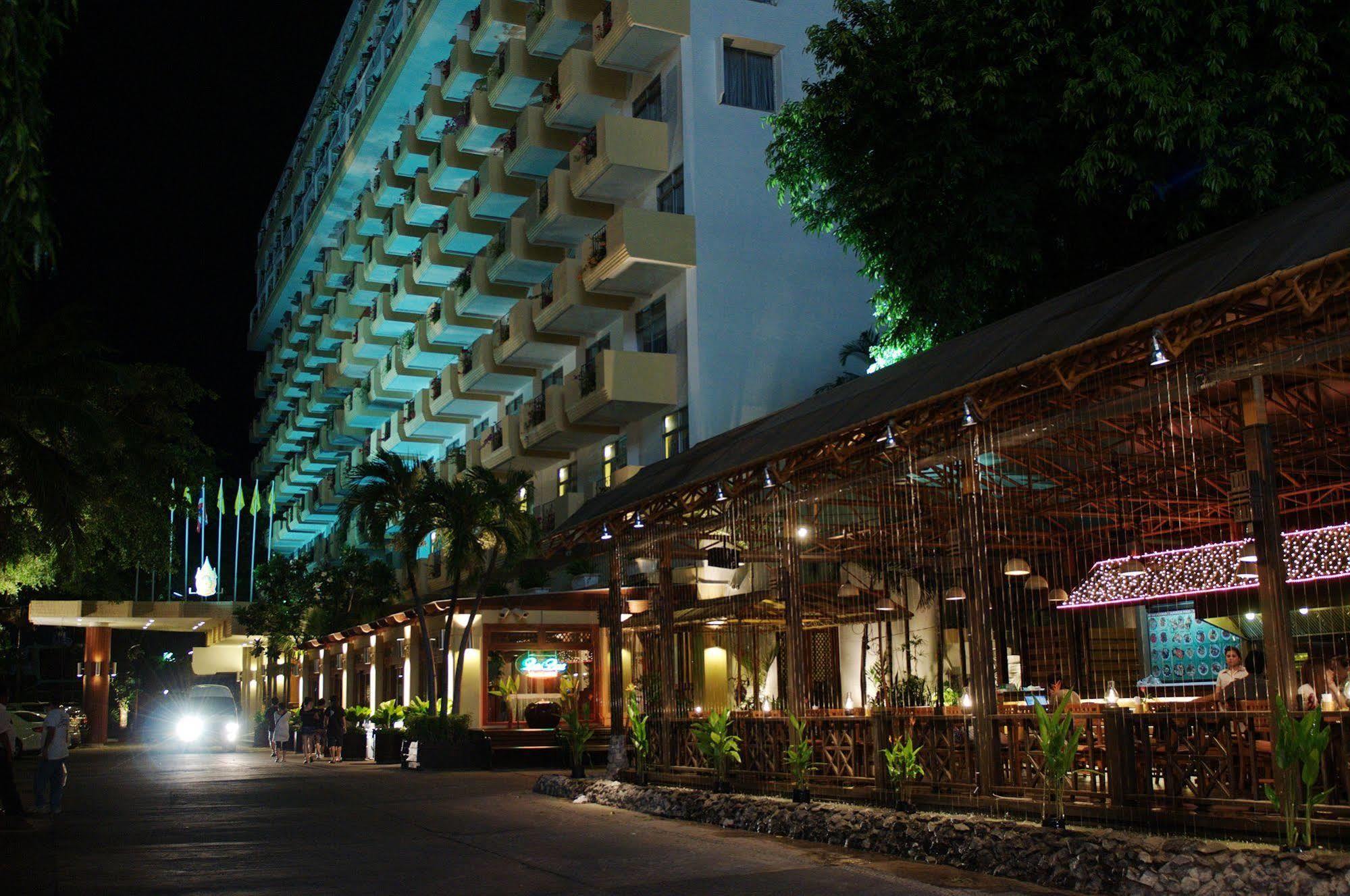 Golden Beach Hotel Pattaya Ngoại thất bức ảnh