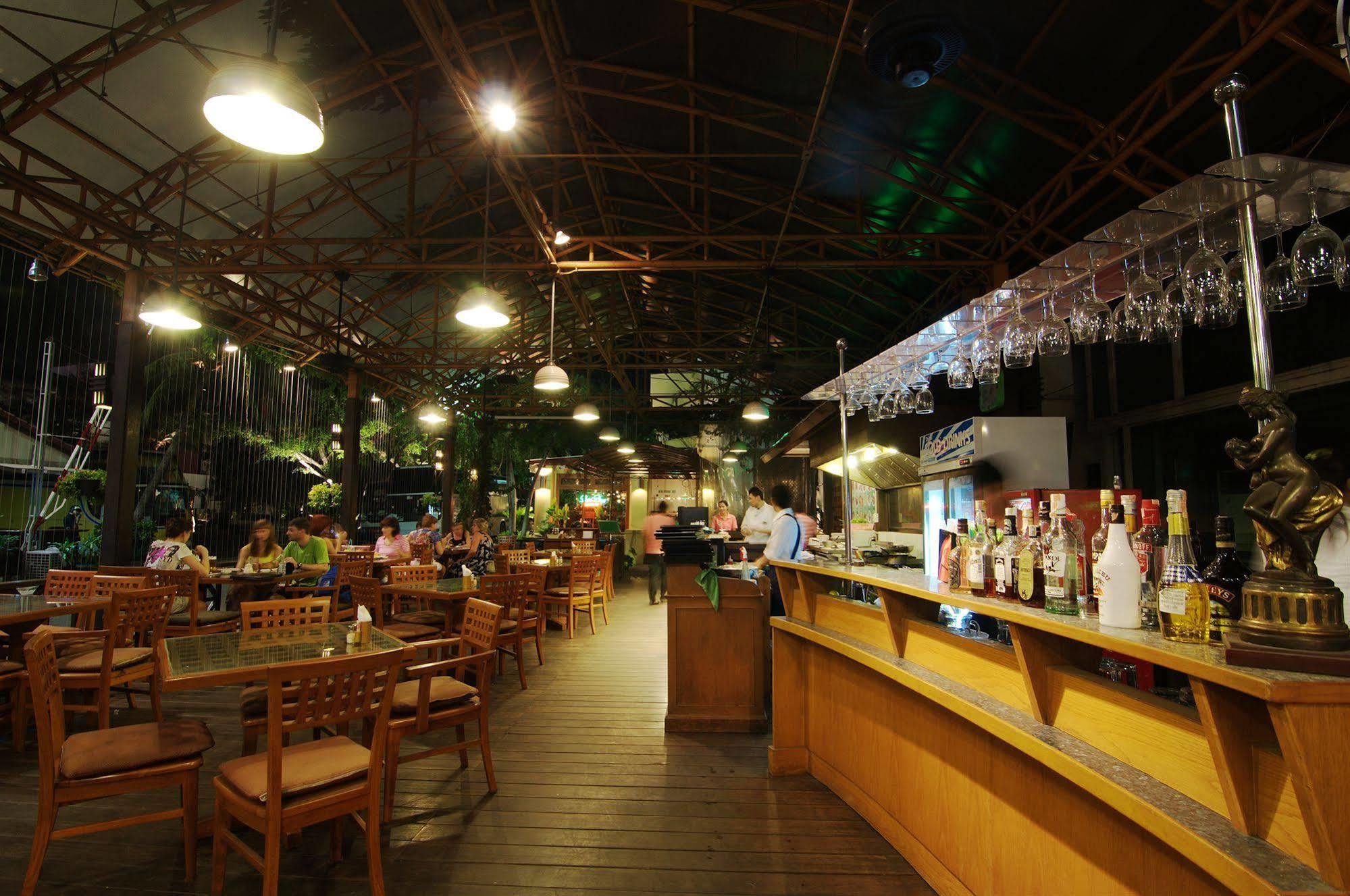 Golden Beach Hotel Pattaya Ngoại thất bức ảnh